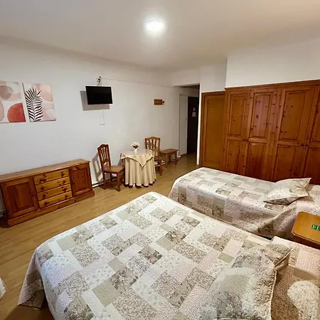 Estacio Pensionat Puigcerdà